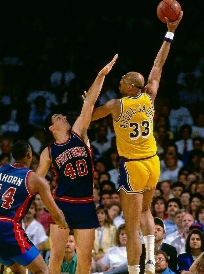 Bleachers Sports Music Framing Kareem Abdul Jabbar Signed Los Angeles Lakers Jersey HOF 95 Inscription Fanatics COA Authenticated